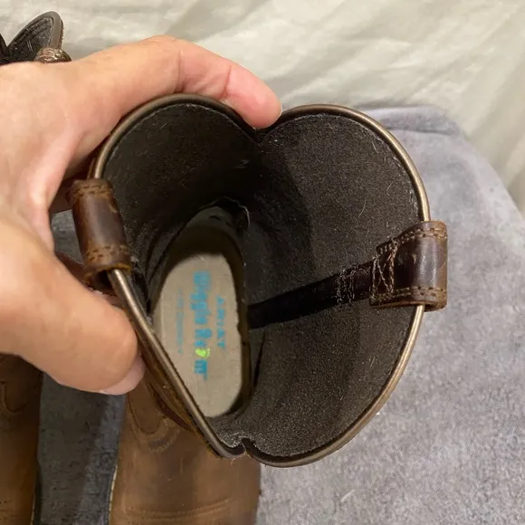 Brown Leather Cowboy Boots Ariat size 2