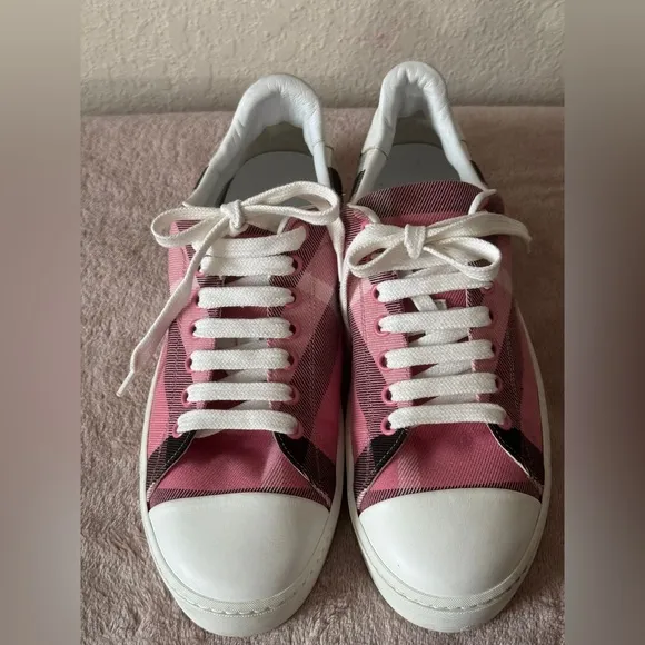 Burberry Banner House Check Tennis Shoes Sneakers Size 38‎
