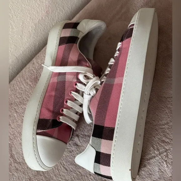 Burberry Banner House Check Tennis Shoes Sneakers Size 38‎