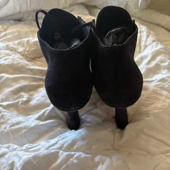 Burberry Boots Ankle black Women’s shoes size 9.5 NEW