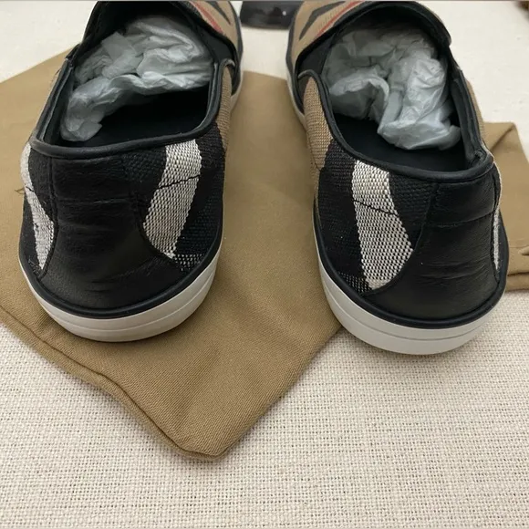 Burberry heart check Slip On Sneakers