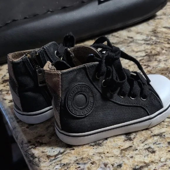 Burberry Merrison High Top Sneakers Size 8.5 Child.