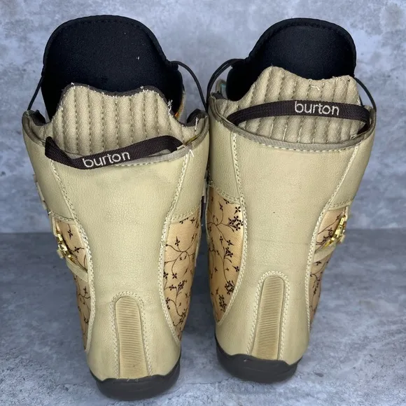 BURTON EMERALD SNOWBOARD BOOTS WOMEN SIZE 7