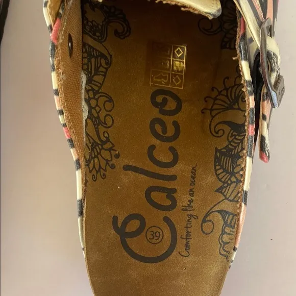 Calceo shoes  women size 38 stripper pattern and pink flowers dry skull NWT