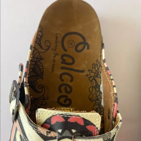 Calceo shoes  women size 38 stripper pattern and pink flowers dry skull NWT
