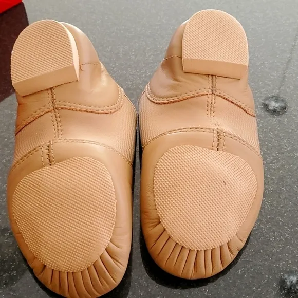 Capezio E-Series Jazz Slip On Jazz Shoes - Caramel 3.5 M