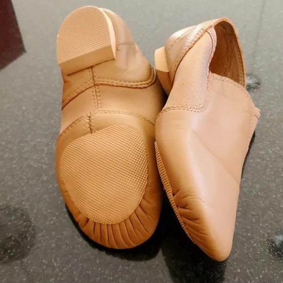 Capezio E-Series Jazz Slip On Jazz Shoes - Caramel 3.5 M