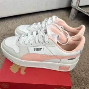 Carina Street Women's Sneakers 8.5