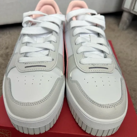 Carina Street Women's Sneakers 8.5