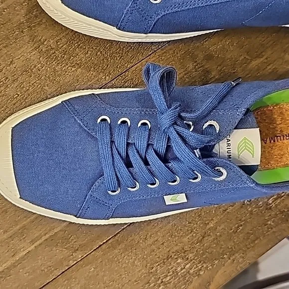 Cariuma OCA Low Shadow Blue Cancas Sneaker