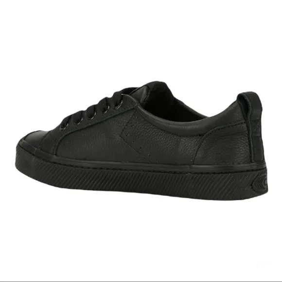Cariuma OCA low top leather sneakers