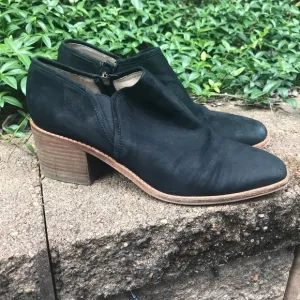 Caslon Black Leather Suede Women's Pointed Toe Cut Out Ankle Booties Boots 10 M