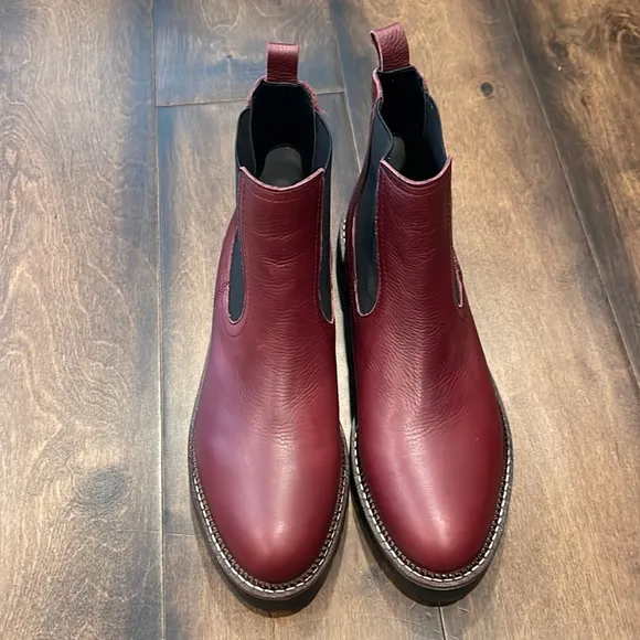 CASLON Miller Water Resistant Chelsea Boot NWOT