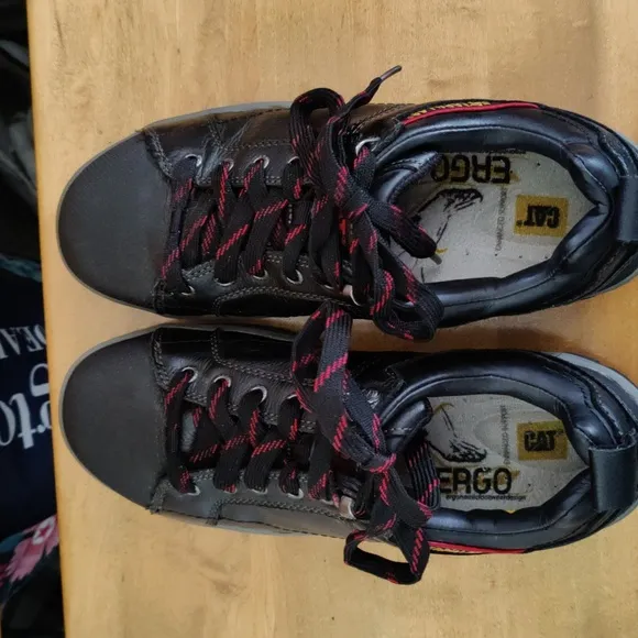 Caterpillar Brode Steel Toe Work Shoe Size 8 Stk#P90192 Black With Red Yellow
