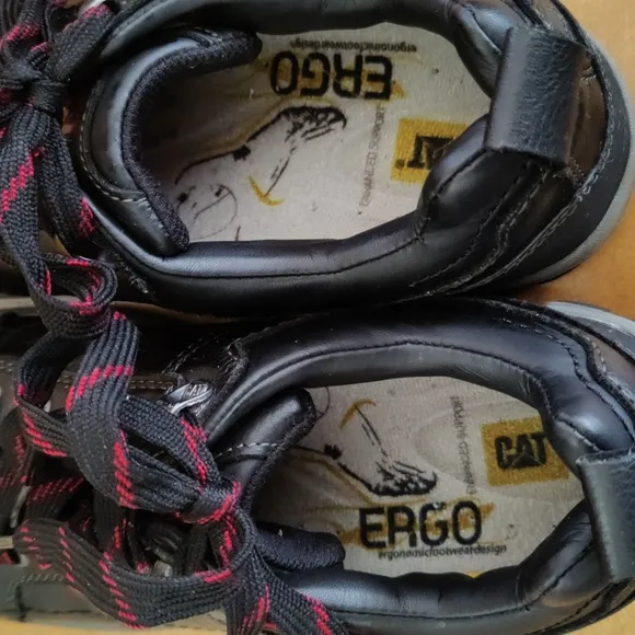 Caterpillar Brode Steel Toe Work Shoe Size 8 Stk#P90192 Black With Red Yellow