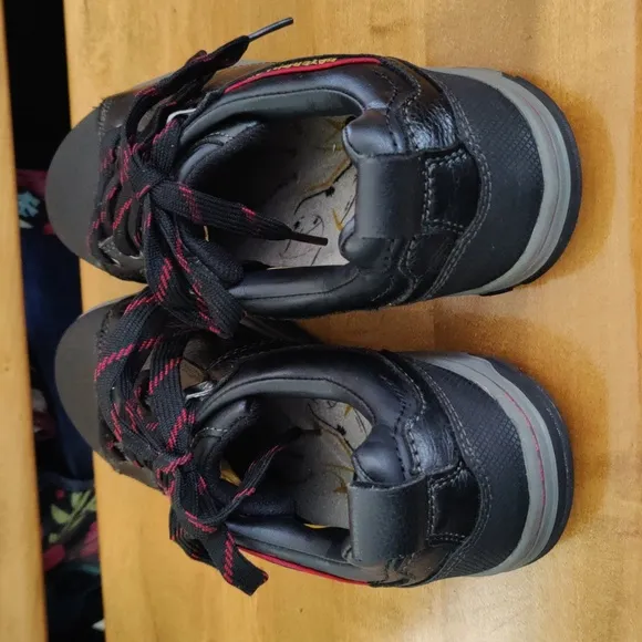 Caterpillar Brode Steel Toe Work Shoe Size 8 Stk#P90192 Black With Red Yellow
