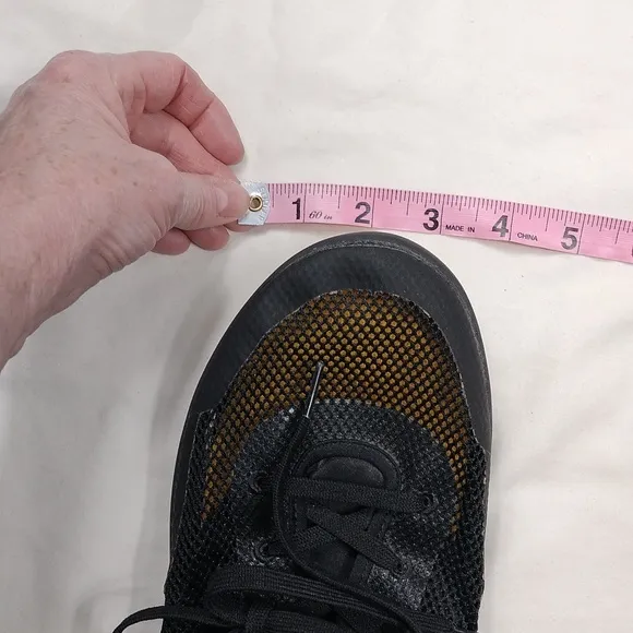 Caterpillar unisex mesh shoes men's size 11 and women's size 13