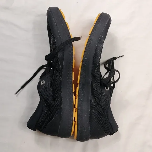 Caterpillar unisex mesh shoes men's size 11 and women's size 13
