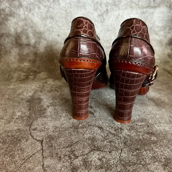 Celine Vintage Oxford Croc-Embossed Heels Mahogany | EU 38, US 7