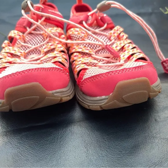 Chaco Outcross 2 Closed Toe Red Outdoor Trail Water Shoes Kids Size 3.