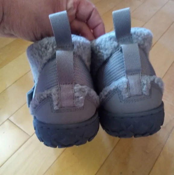 Chaco Ramble fluff indoor outdoor slip on booties in Men's size 10 NWOB