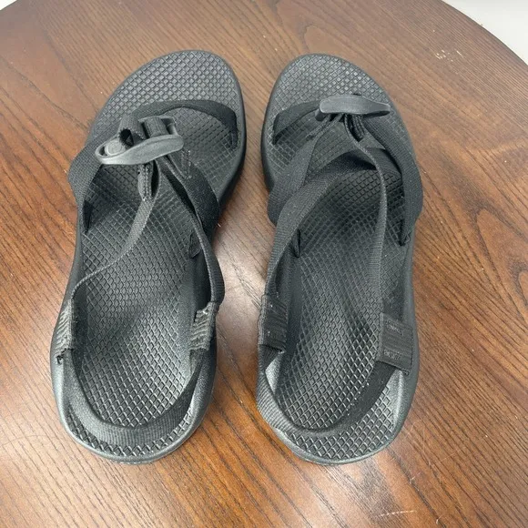 Chaco Z/1 Unaweep Sandal Men's 9 Black Strappy Hiking Outdoor Vibram J100014