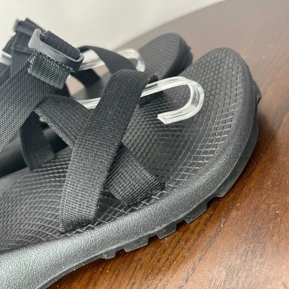 Chaco Z/1 Unaweep Sandal Men's 9 Black Strappy Hiking Outdoor Vibram J100014