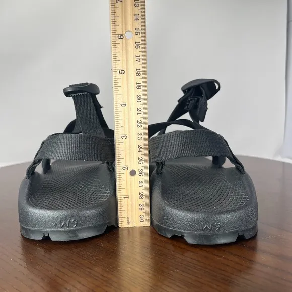 Chaco Z/1 Unaweep Sandal Men's 9 Black Strappy Hiking Outdoor Vibram J100014
