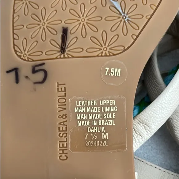 Chelsea &amp; Violet Women's Cream and Green Sandals