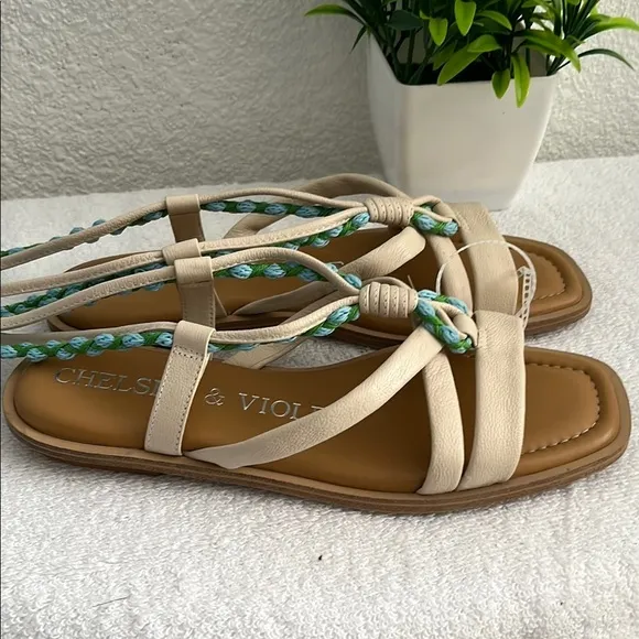 Chelsea &amp; Violet Women's Cream and Green Sandals