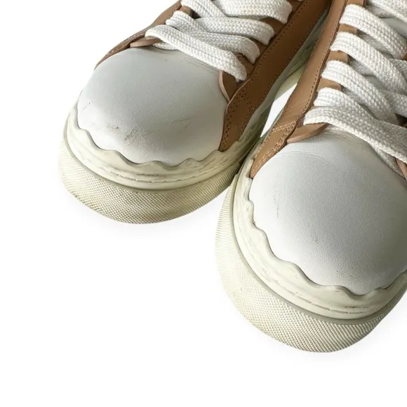 Chloé • Lauren Low-Top Leather Sneakers