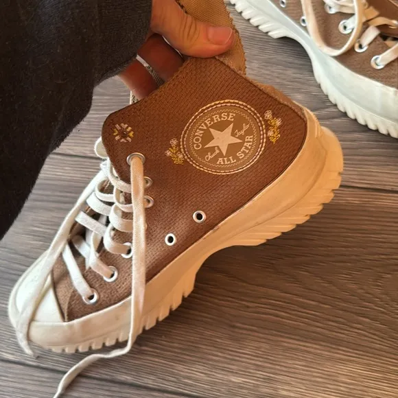 Chuck Taylor All Star Lugged Platform 2.0 High 'Autumn Embroidery - Sand Dune'