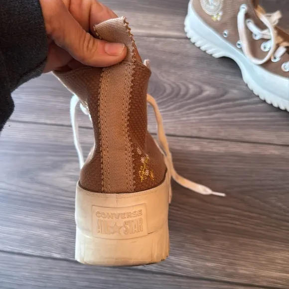 Chuck Taylor All Star Lugged Platform 2.0 High 'Autumn Embroidery - Sand Dune'