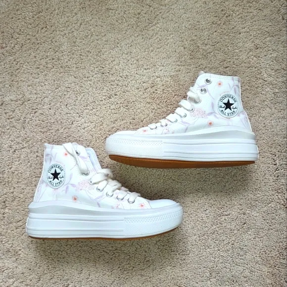 Chuck Taylor All Star Move Platfrom Floral Sneakers Size 5