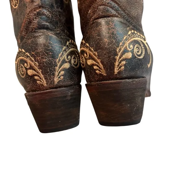 Circle G Distressed  Bone Dragonfly Embroidered Snip Toe Boots, Sz 10.5