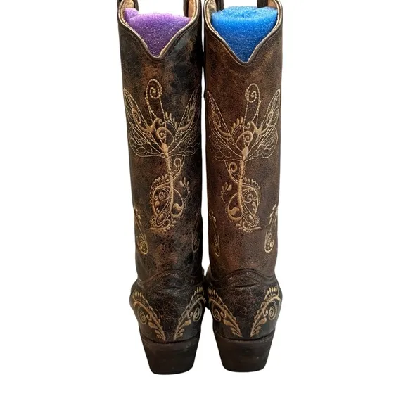 Circle G Distressed  Bone Dragonfly Embroidered Snip Toe Boots, Sz 10.5