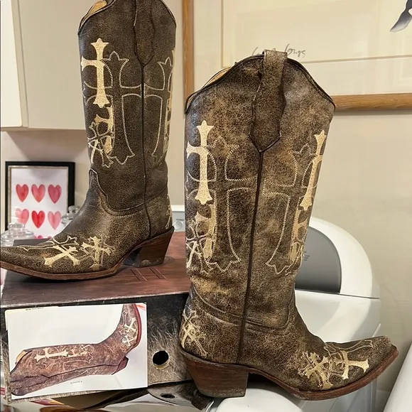 Circle G Distressed Brown Cowboy Boots with Cross Design