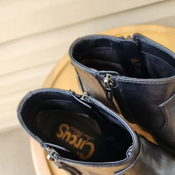 Circus by Sam Edelman Whistler black boots