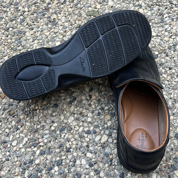 Clarks Black Leather Slip-On Shoes Size 15M