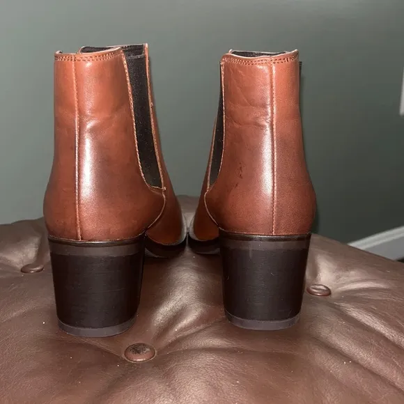 Clarks cognac leather boots size 7M