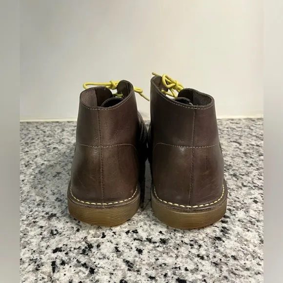 Clarks Darning Leather Chukka Boots