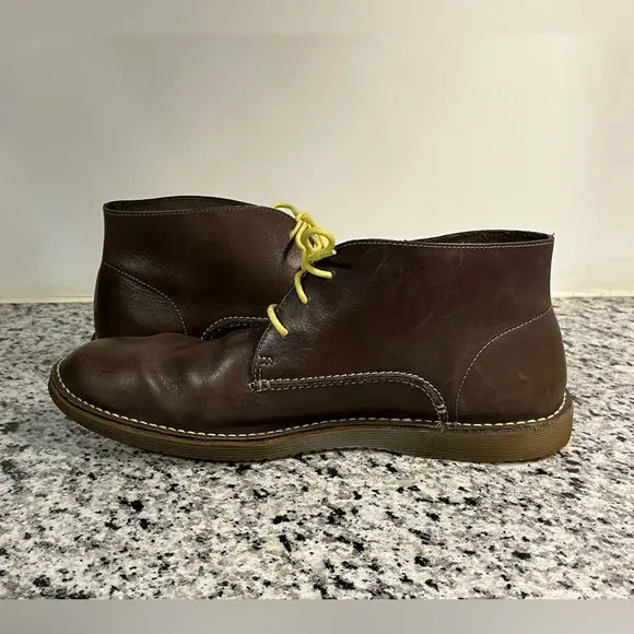Clarks Darning Leather Chukka Boots