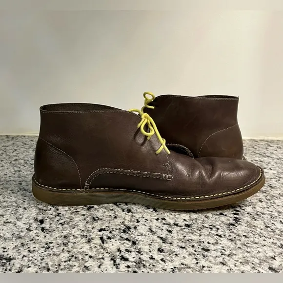 Clarks Darning Leather Chukka Boots