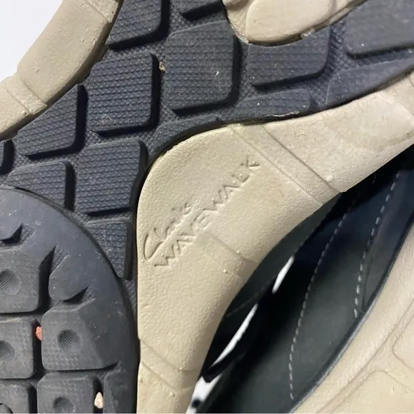 Clarks grey gray Wavewalk leather outdoor shoes