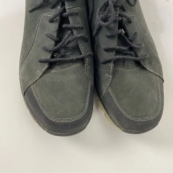 Clarks grey gray Wavewalk leather outdoor shoes