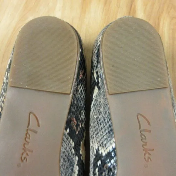 CLARKS Indigo Multicolor Ballet Flats Womens Size 8 Faux Snakeskin Slip On Shoes