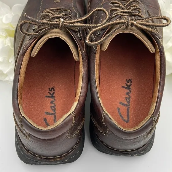 CLARKS leather distressed men’s shoes size 8W