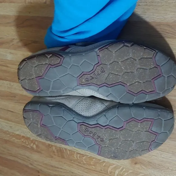 Clarks Mary Jane Walking Shoes 9