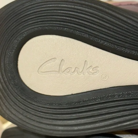 Clarks Women's JAUNT LO Hiking Sneakers Ankle Boot TAUPE/ROSE Size 5.5