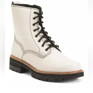 CLARKS Women’s Orianna White Side Zipper Boots Size 8.5